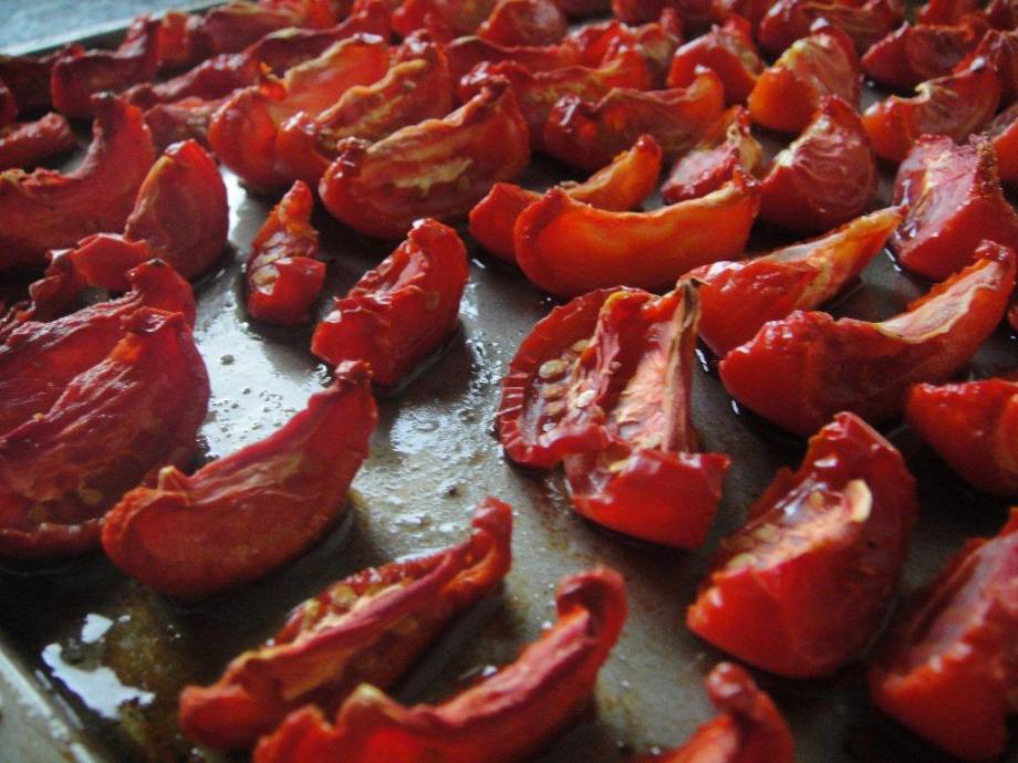 Stove-dried tomatoes