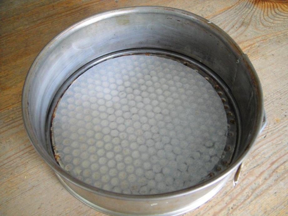 cake tin