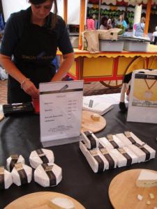 StroudFarmersMarket (6) Cotswold brie