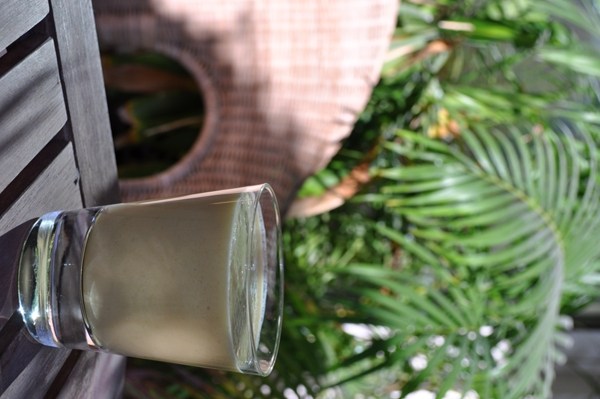 Mango and pineapple smoothie