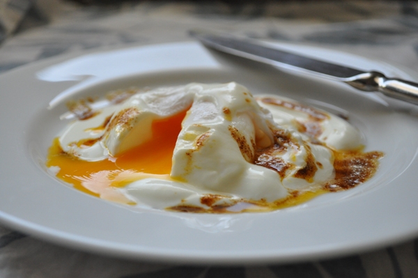 Turkish poached eggs