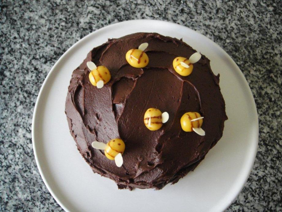 Chocolate cake with marzipan bees