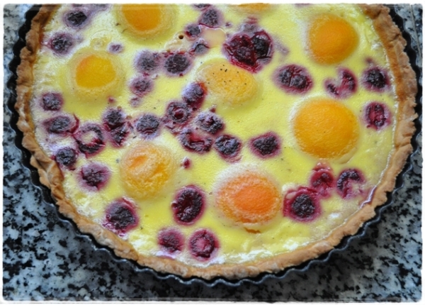 Peach melba custard tart