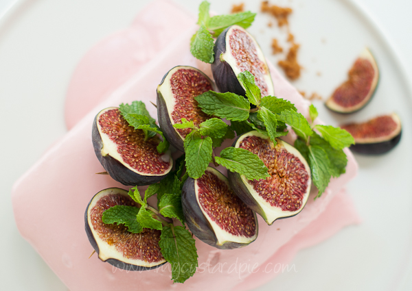 Ginger cake with Turkish Delight icing