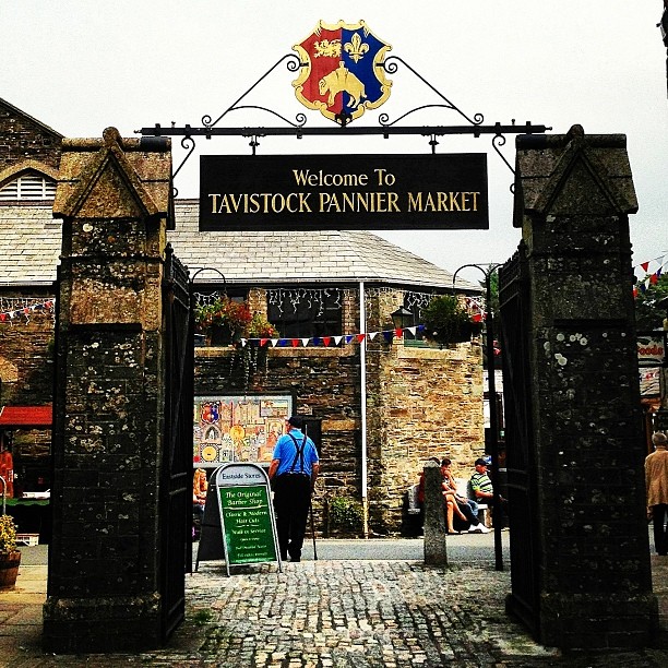 Entrance (to Tavistock pannier market)