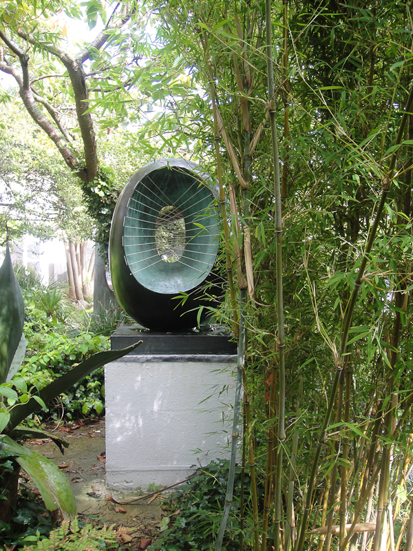 Barbara Hepworth sculpture garden - mycustardpie.com