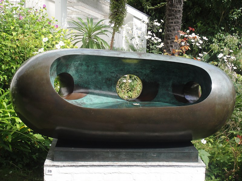 Barbara Hepworth sculpture garden - mycustardpie.com