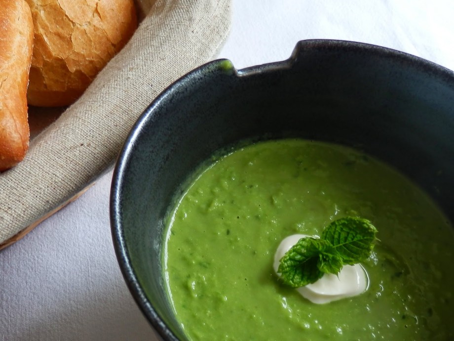 Pea and mint soup