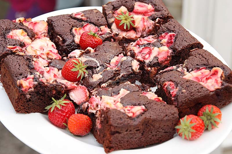 StrawberryBrownies2