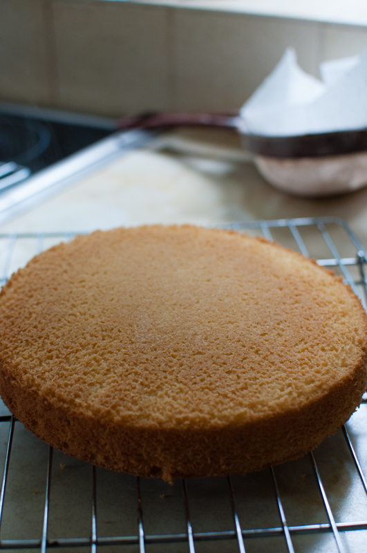 Classic Victoria sandwich cake on www.mycustardpie.com