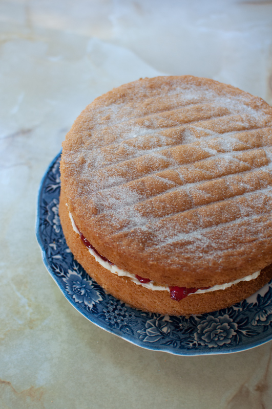 Classic Victoria sandwich cake on www.mycustardpie.com
