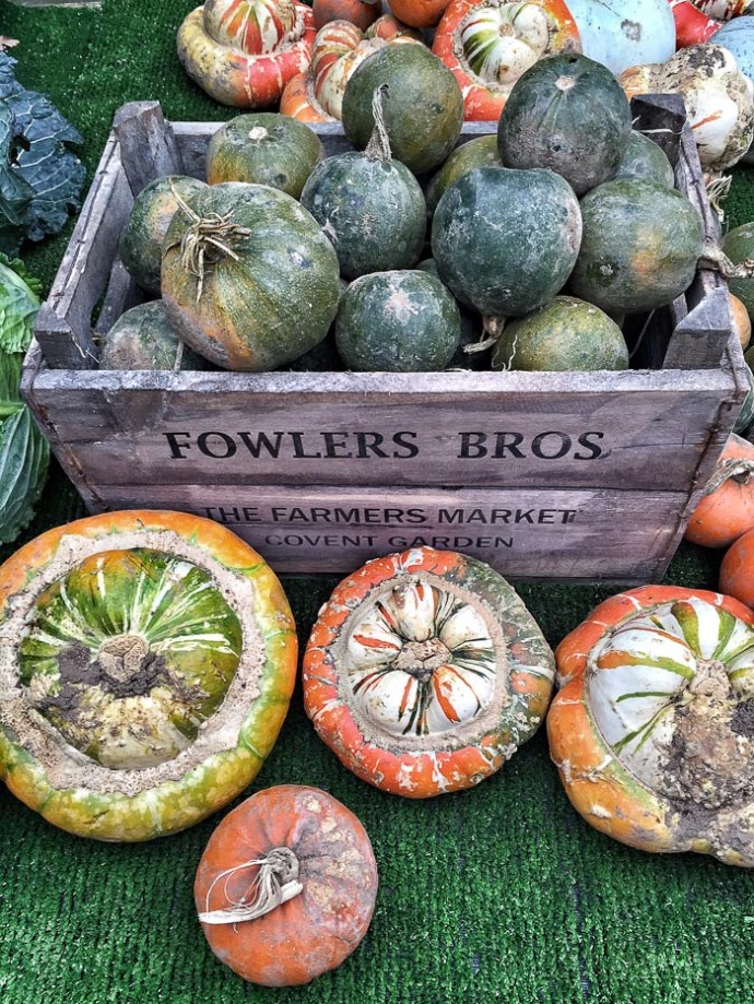 Stroud Farmers Market during the winter - a whole new experience - more about December food experiences on mycustardpie.com