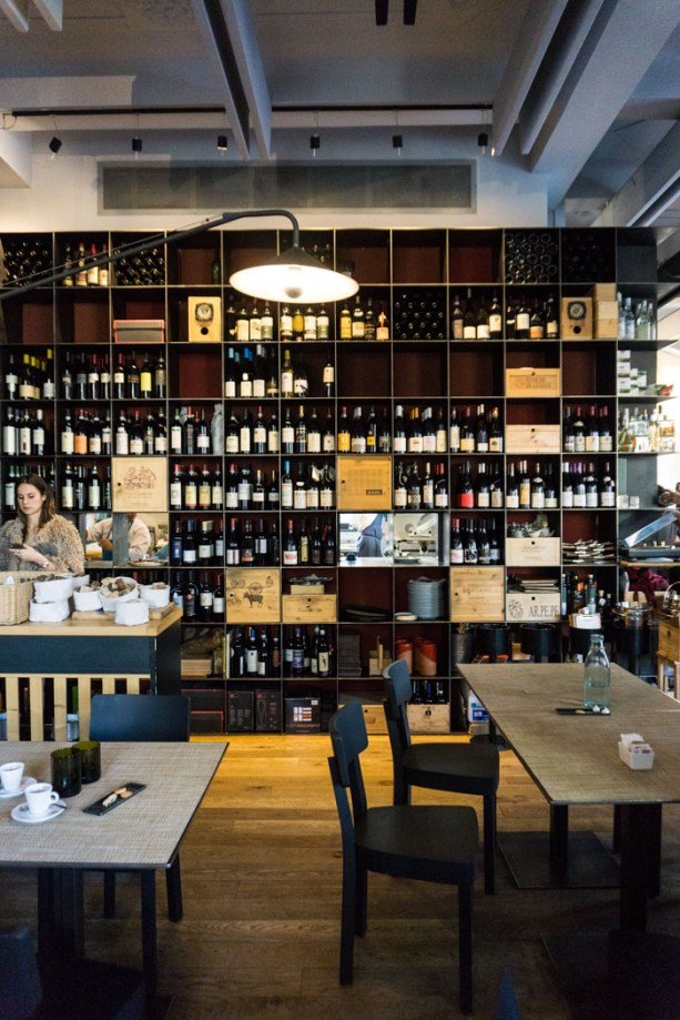 Ratana - Eating out in Milan Italy by mycustardpie.com