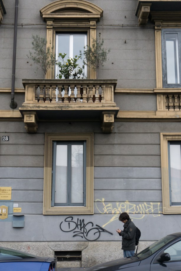 Graffiti in Milan Italy on mycustardpie.com