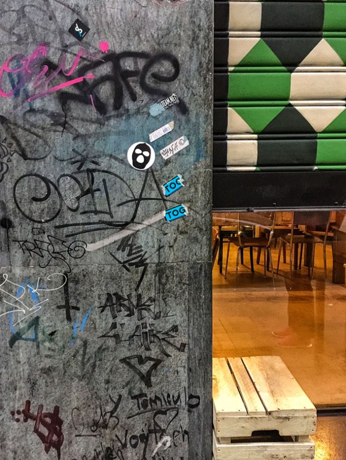 Graffiti in Milan Italy on mycustardpie.com