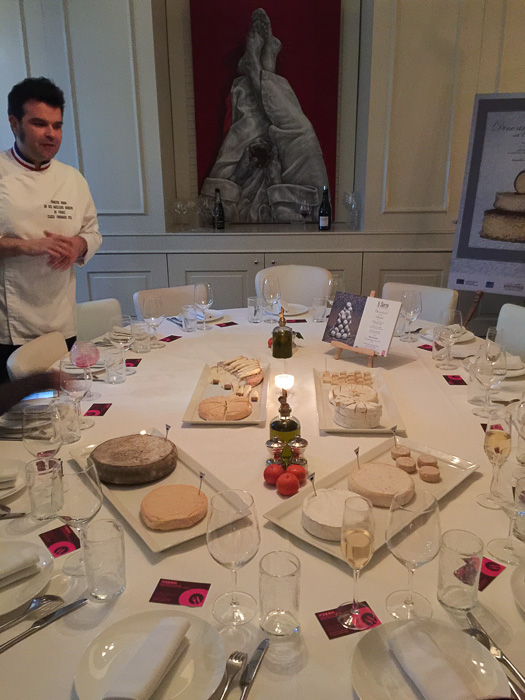 Food tours in Dubai. Read about the best ones on mycustardpie.com