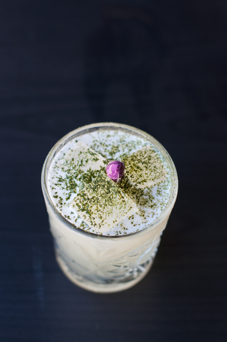 The perfect gin cocktail to sip under the stars - recipe on mycustardpie.com