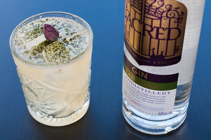 The perfect gin cocktail to sip under the stars - recipe on mycustardpie.com