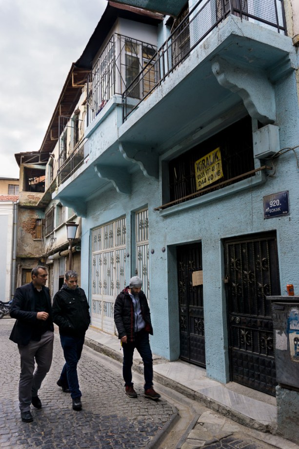 A visit to the Kemeralti Bazaar in Izmir - more info on mycustardpie.com