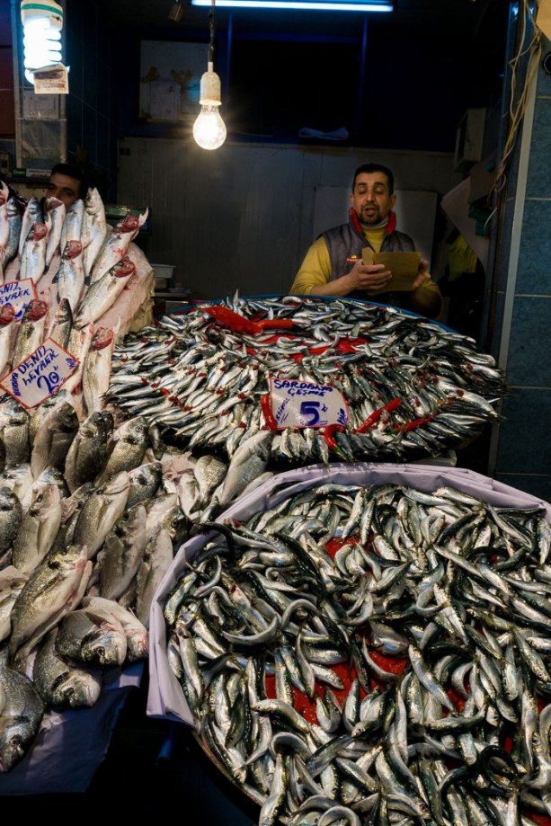 A visit to the Kemeralti Bazaar in Izmir - more info on mycustardpie.com