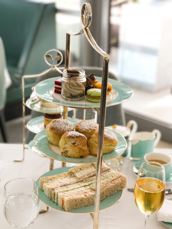 Afternoon tea Fortnum and Mason Dubai