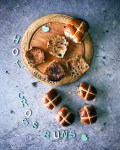 hot cross buns