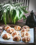 hot cross buns-0442