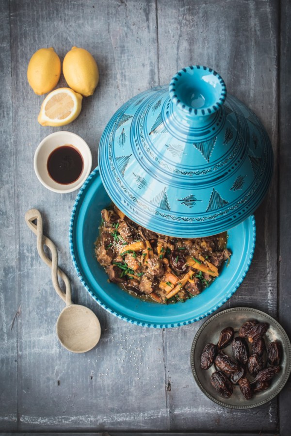 date and beef tagine with a plate of dates