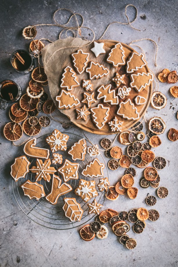 gingerbread biscuits and dried orange and lime slices