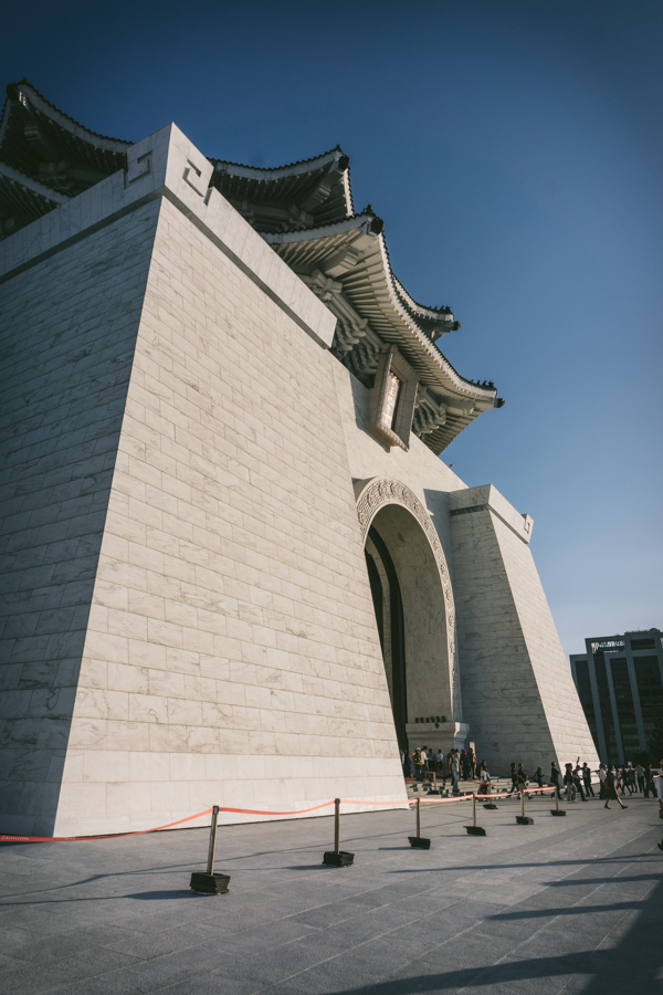 People queuing Chiang Kai Shek